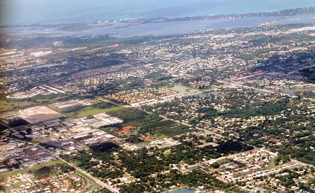 Exploring the Sarasota Real Estate Market: A Detailed Insight into Available Properties